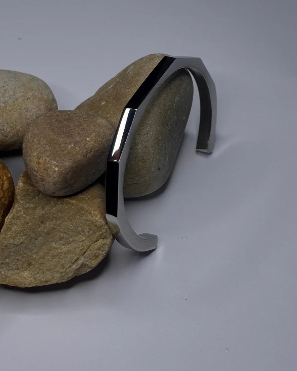 STAINLESS STEEL HEXAGONE CUFF BANGEL