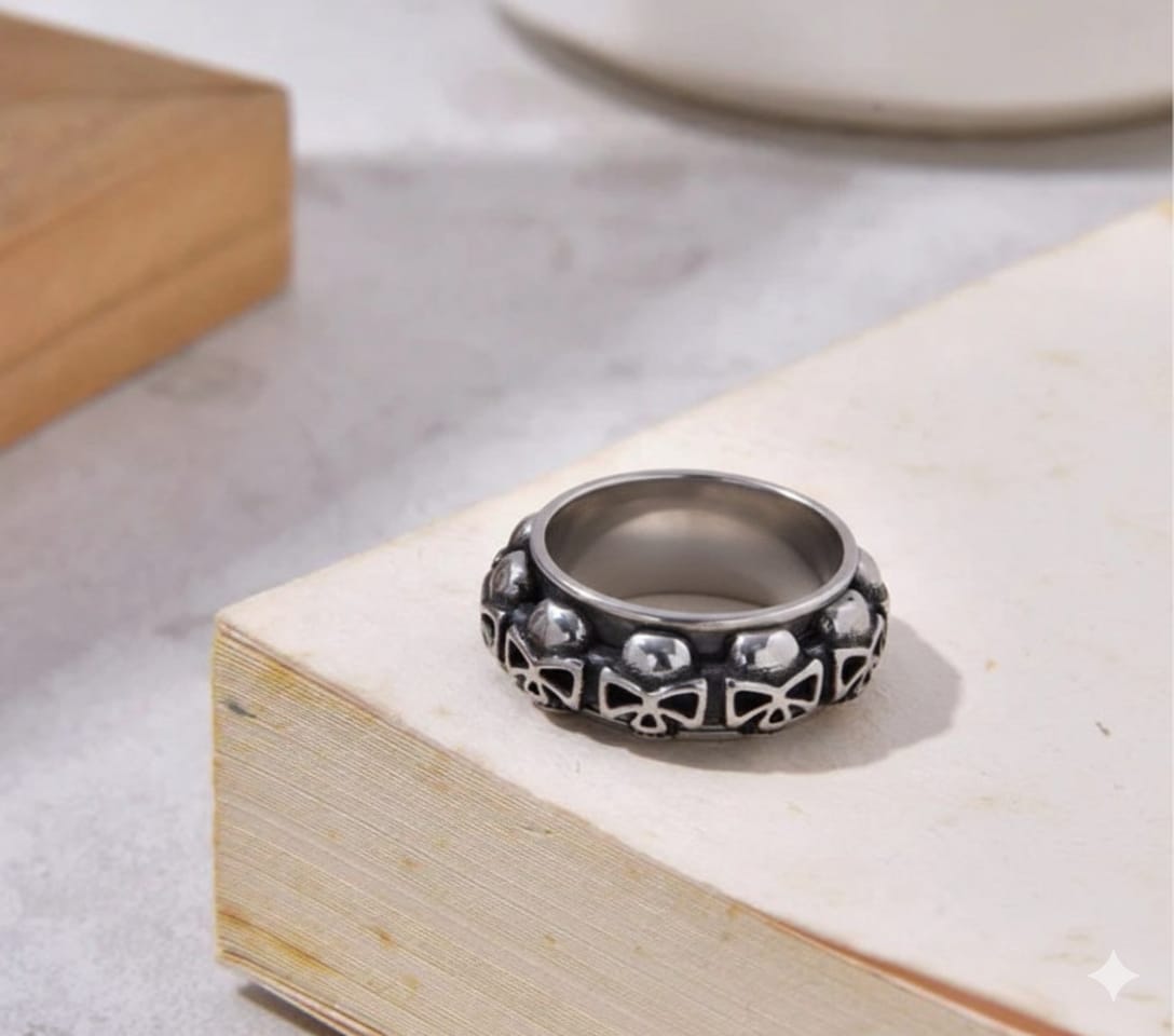 Silver Rotatable Skull Steel Hearts Ring